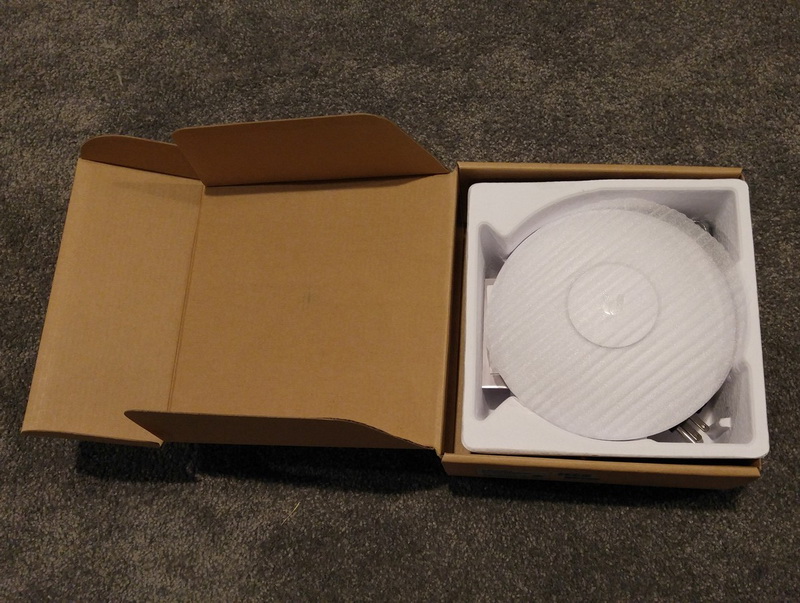 Точка доступа WiFi Ubiquiti UniFi AP AC Lite (2.4 + 5.0 ГГц, 100 мВт) Точка доступа WiFi Ubiquiti UniFi AP AC Lite (2.4 + 5.0 ГГц, 100 мВт)