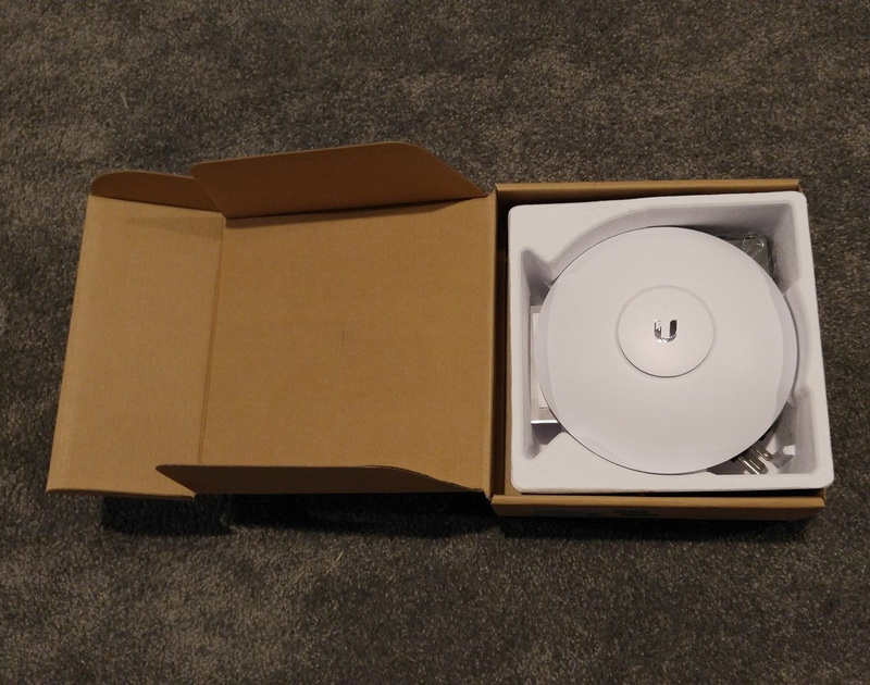 Точка доступа WiFi Ubiquiti UniFi AP AC Lite (2.4 + 5.0 ГГц, 100 мВт) Точка доступа WiFi Ubiquiti UniFi AP AC Lite (2.4 + 5.0 ГГц, 100 мВт)