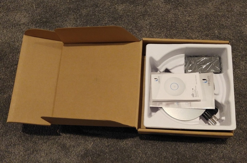 Точка доступа WiFi Ubiquiti UniFi AP AC Lite (2.4 + 5.0 ГГц, 100 мВт) Точка доступа WiFi Ubiquiti UniFi AP AC Lite (2.4 + 5.0 ГГц, 100 мВт)